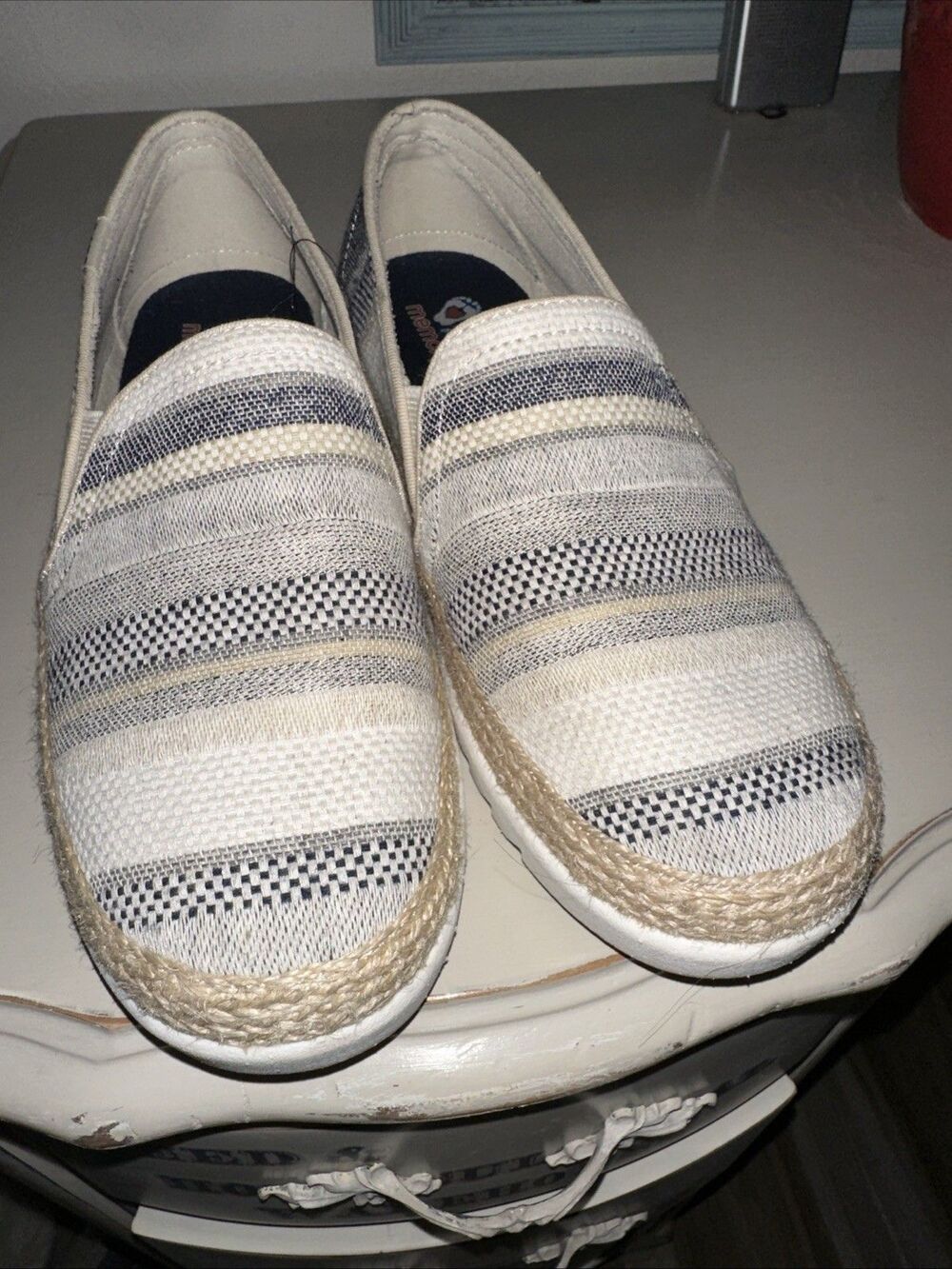 Skechers Bobs Memory Foam Espadrilles Womens Size 7.5 Slip On Beige Stripe